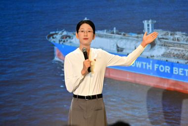 崔昊：赓續榮光秉初心 再闖關山千萬重